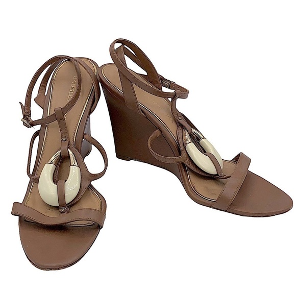 Badgley Mischka Wrap Ankle Strap Wedge Leather Sandal w/ Vamp Ornament Size 7.5 - Picture 1 of 7